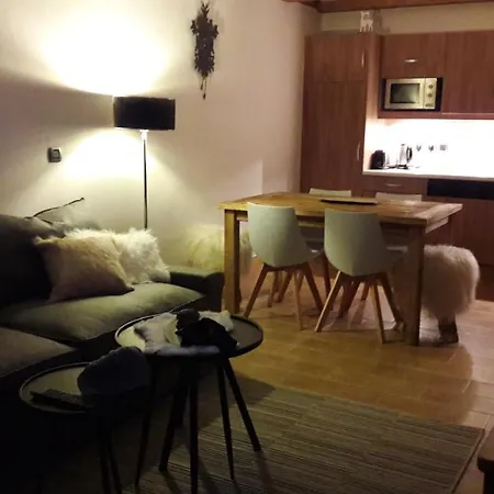 6 Pers Centre Le Praz - Robles